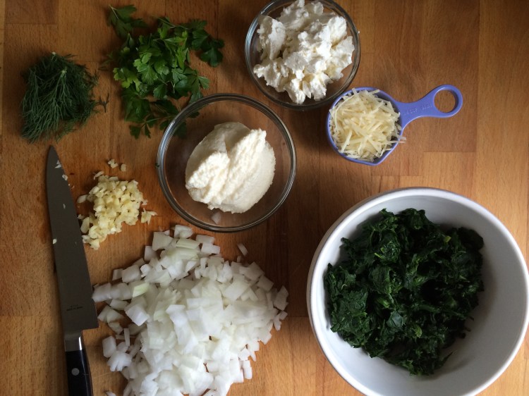 Spinach and Cheesey Chicken Roll-Ups 