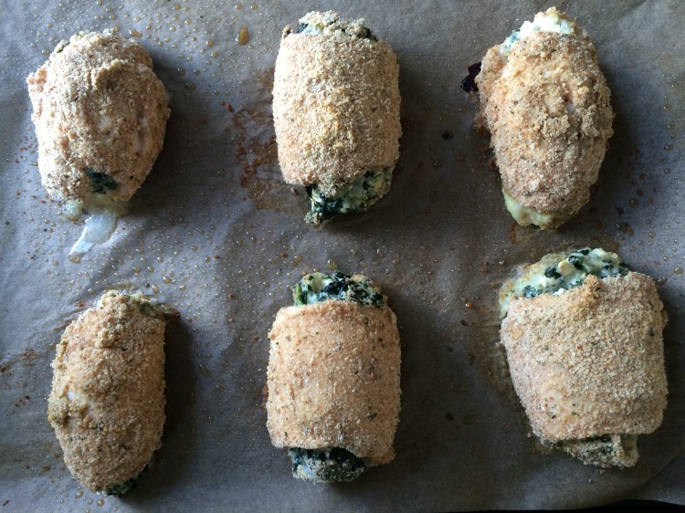 Spinach and Cheesey Chicken Roll-Ups 