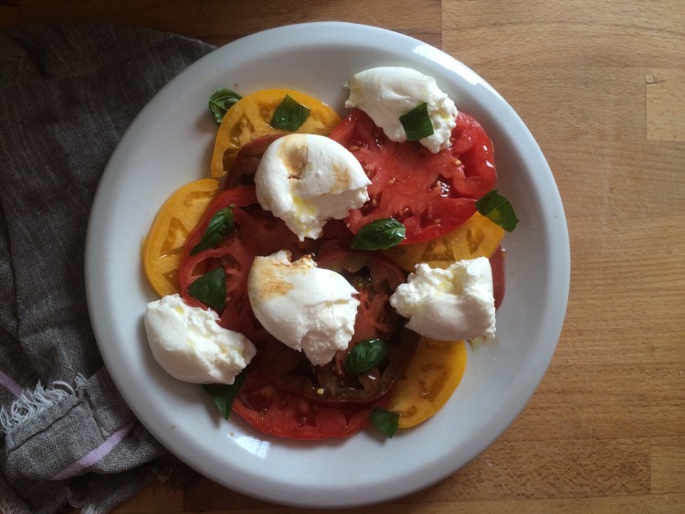 Heirloom Tomato and Burrata Caprese Salad-1